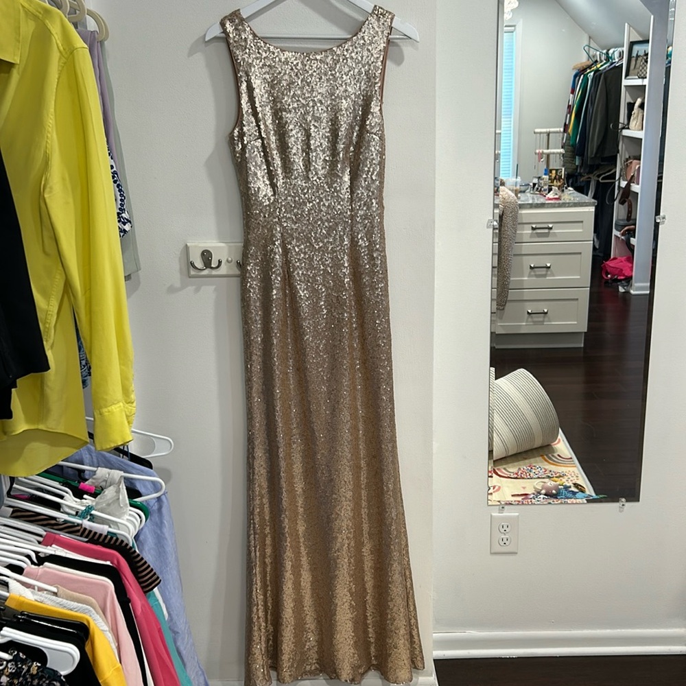 Lulus bridesmaid dress. Sequin gold. Low back